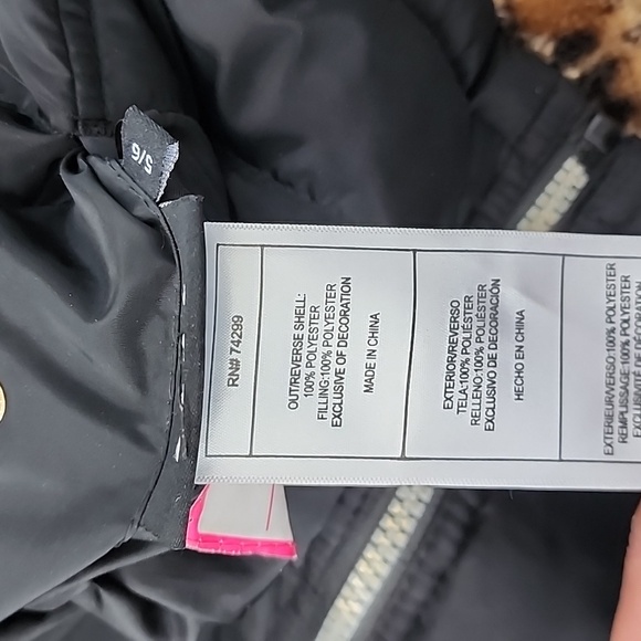 DKNY GIRLS BLACK WINTER JACKET, SIZE 5/6 DOUBLE SIDE, PRE-OWNED, ZIPPER, POCKETS - Picture 13 of 14